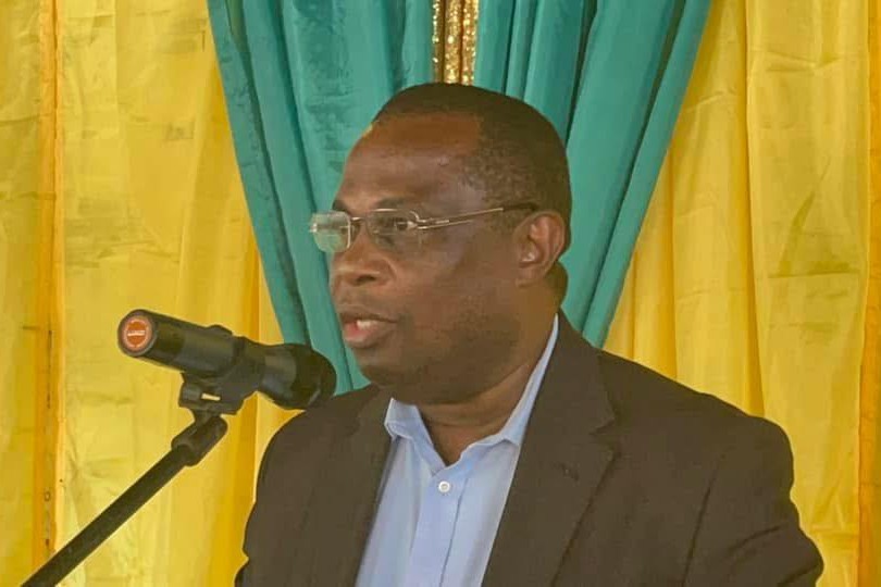 Une lumière s’éteint : l’université haïtienne orpheline du Dr Fénol Métellus